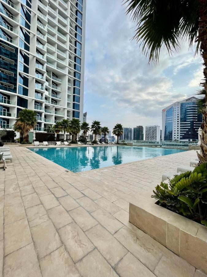 Luxury Aparthotel Prive Дубай Экстерьер фото
