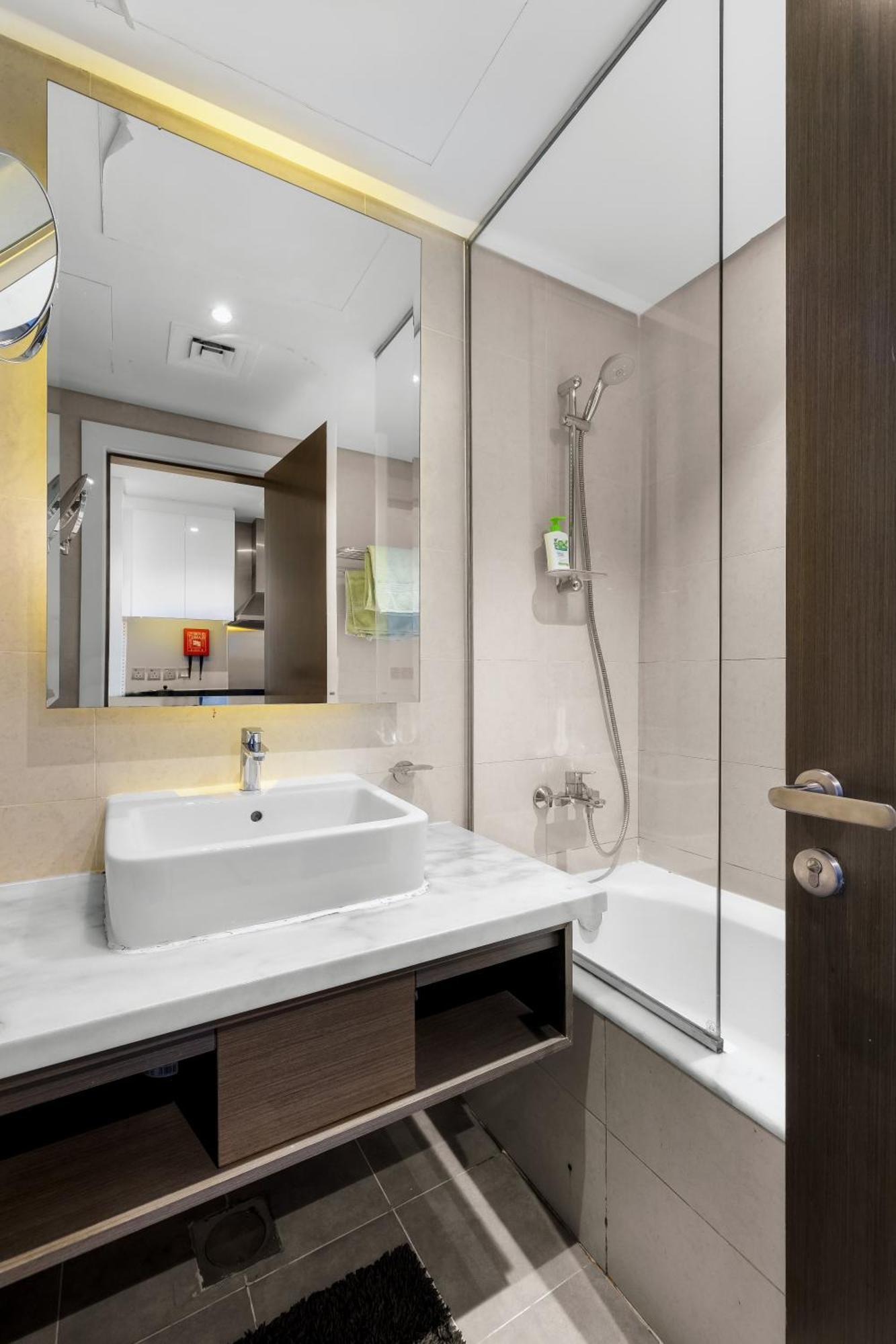 Luxury Aparthotel Prive Дубай Экстерьер фото