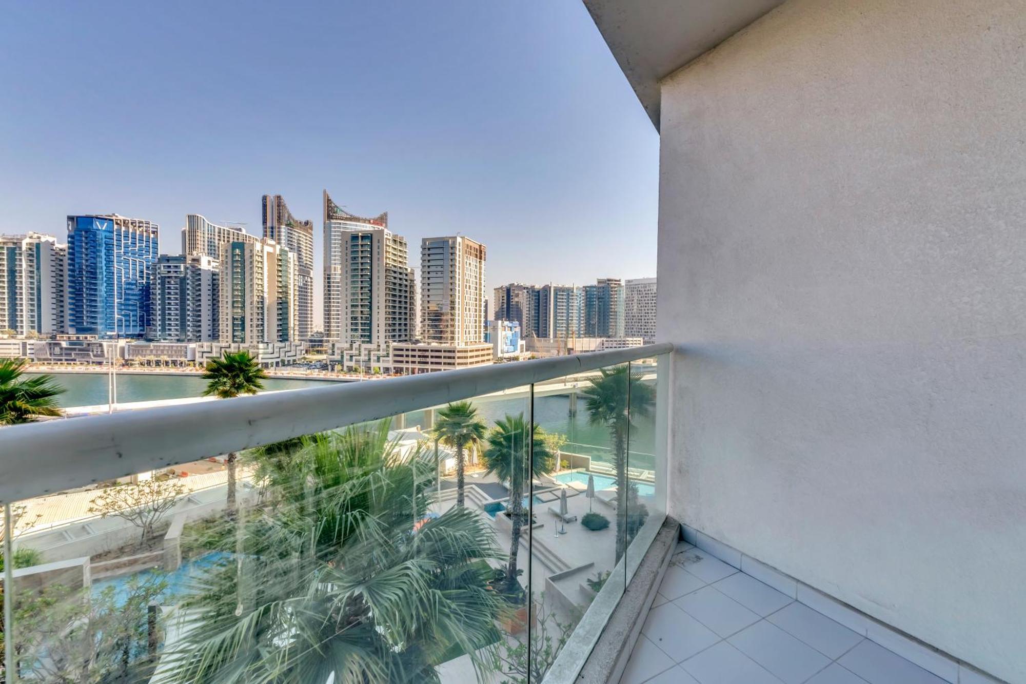 Luxury Aparthotel Prive Дубай Экстерьер фото