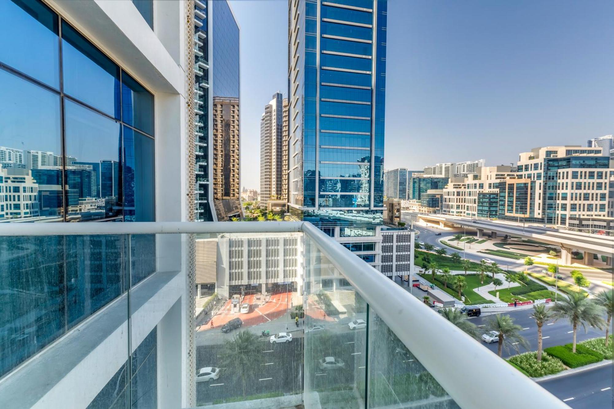 Luxury Aparthotel Prive Дубай Экстерьер фото